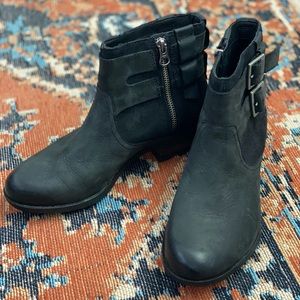 Sorel Lolla Bootie - Women’s Size 6.5